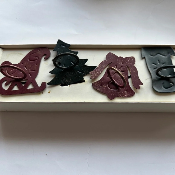 Christmas Napkin Rings Pier 1 Green and Red Metal Set of 4. Hand painted - Picture 4 of 6